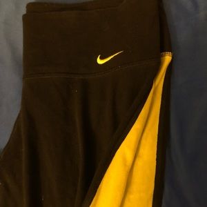 Nike Pants - NIKE cropped yoga leggings Nike Pants - NIKE cropped yoga leggings